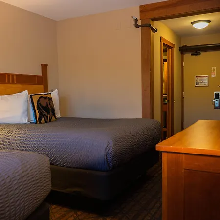 The Black Bear Lodge At Stratton Mountain Resort-3
